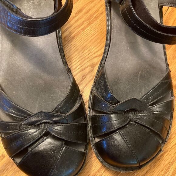 Avalon Clarissa Fisherman’s Black Shoes - Picture 2 of 7